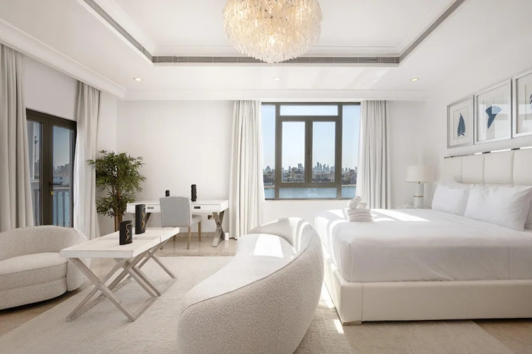 Villa on Beach w Private Pool The Palm Jumeirah