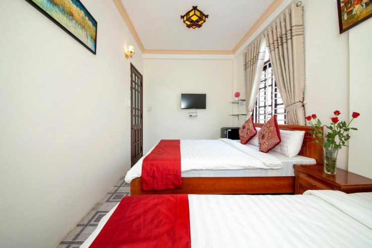 Standard Triple room with balcony