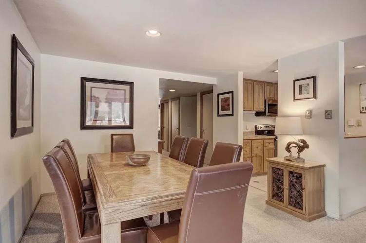 1777 Decatur 2 Bedroom Condo by RedAwning