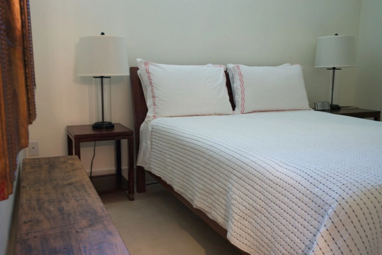 3 Bedrooms Standard Family room with garden view