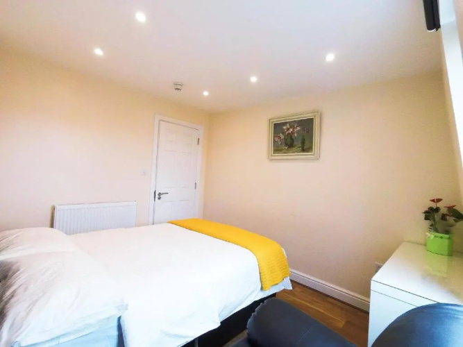 Tulip 5 Top Floor at Hammersmith