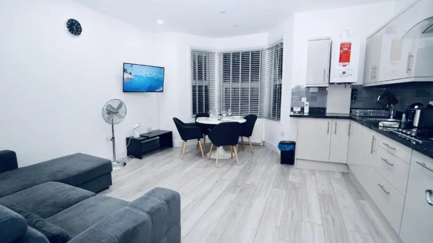 1 Bedroom Apartment