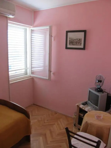Sinistaj Rooms