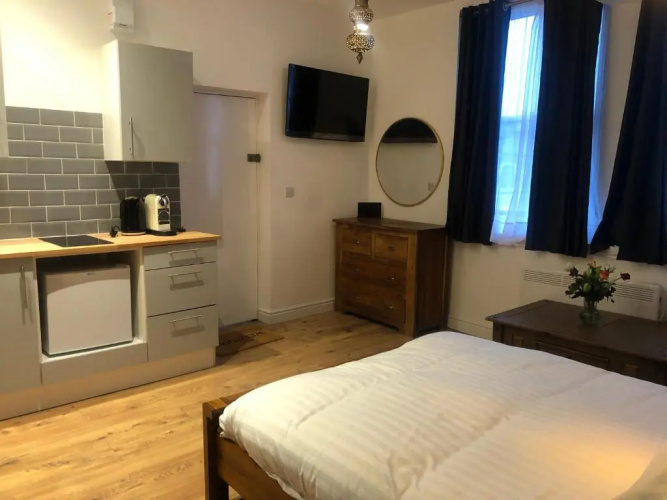 21 Frederick Street Apartment