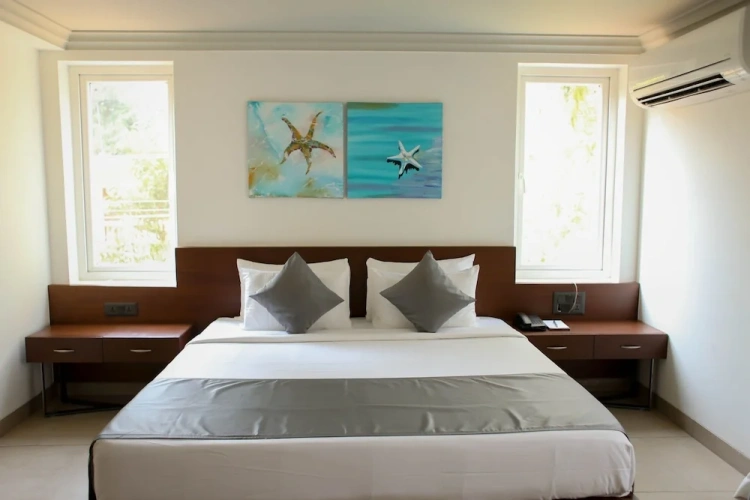 Superior Double room with city view