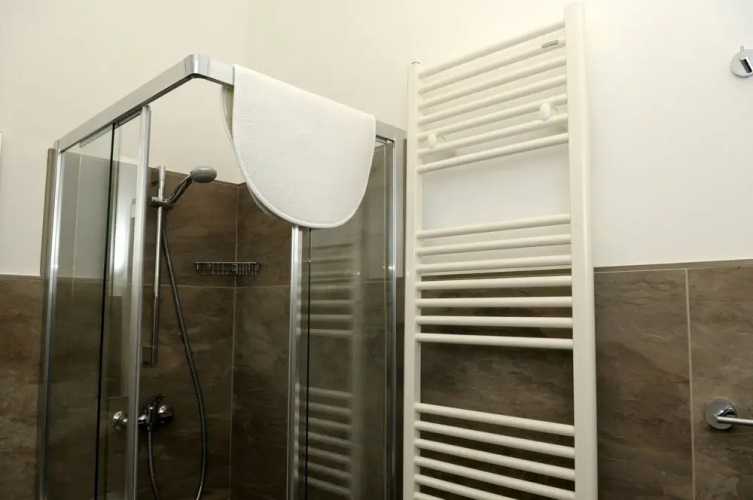 Della Torre Rooms