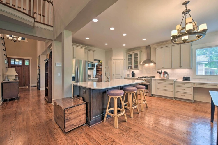 4 Bedrooms Cottage