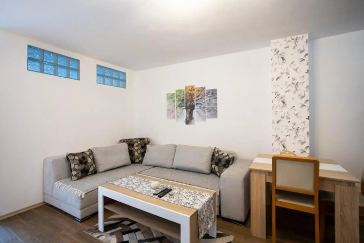Karastoyanovi's apartment 2