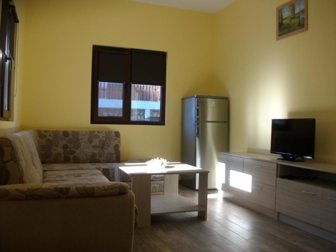 2 Bedrooms Villa