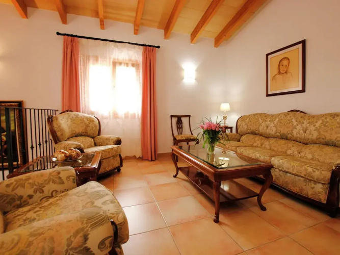 Villa in Mallorca With Private Pool