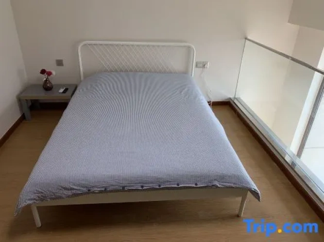 2 Bedrooms Business Apartment