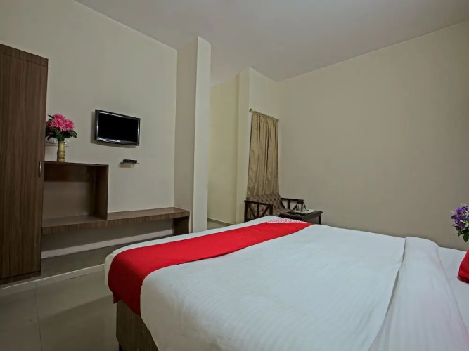 OYO 16075 Aikya Elevens Inn