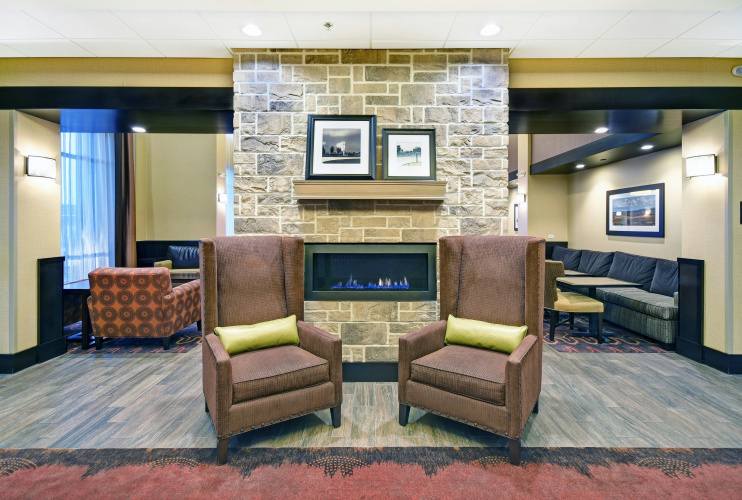 Hampton Inn & Suites Milwaukee/Franklin photo 14