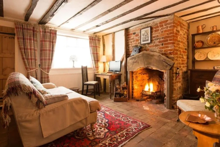 2 Bedrooms Cottage