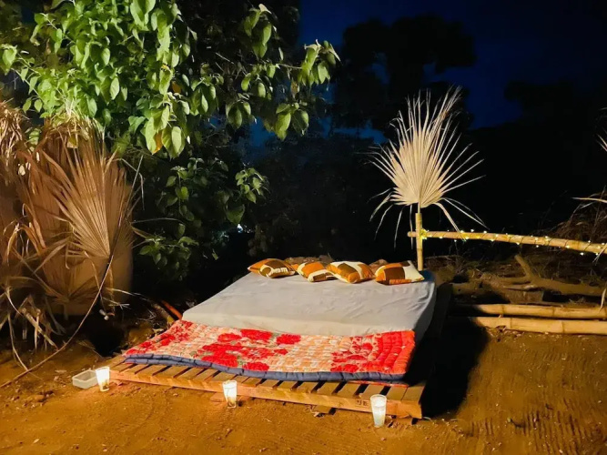 Bajo las Estrellas eco camp