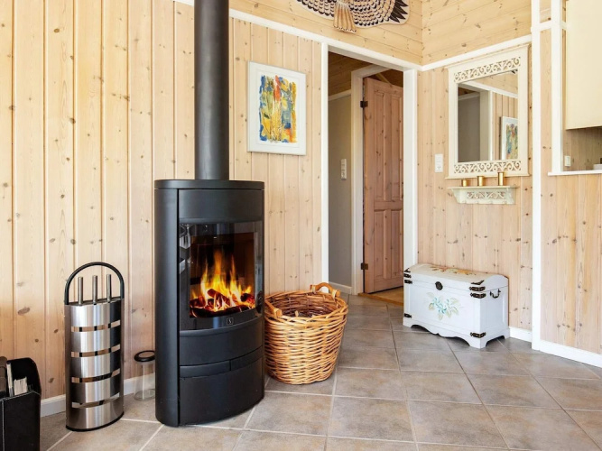 6 Person Holiday Home in Vaeggerlose