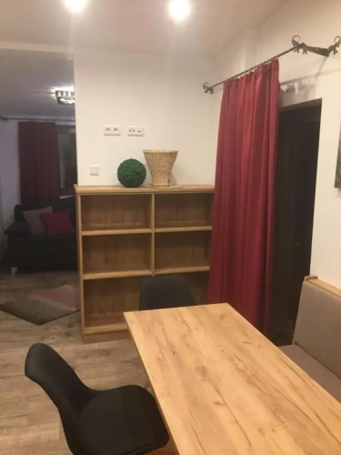 5 Bedrooms Single Apartment