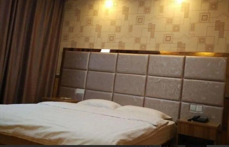 Dongda Street Hotel