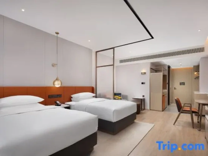 Deluxe Quadruple Suite