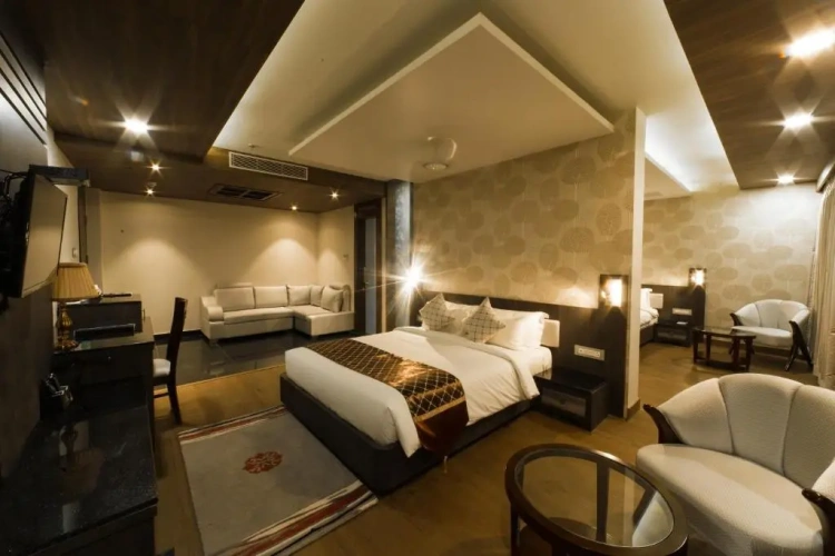 Quadruple Suite