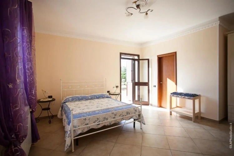 Standard Triple room with view