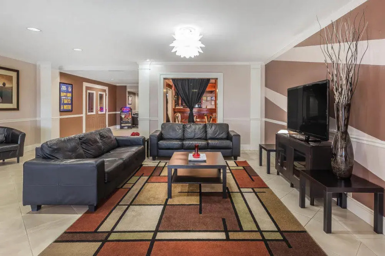 Clarion Inn