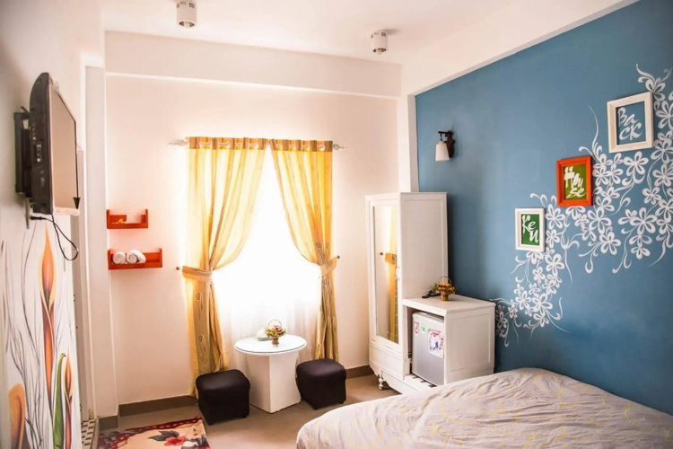 Ken's Backpackers Hotel