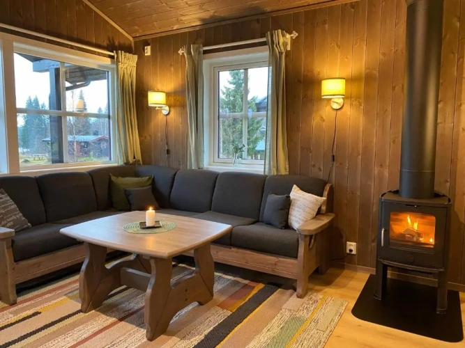 2 Bedrooms Chalet