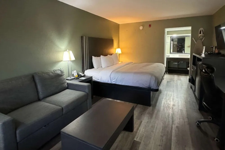 Quality Inn & Suites