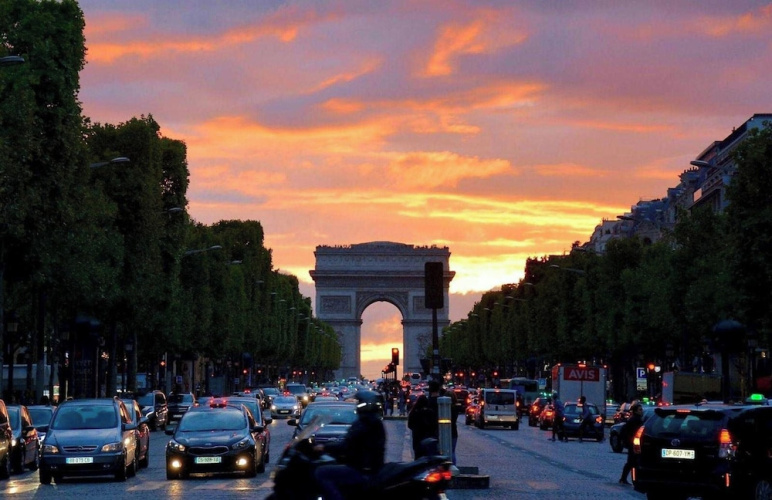 Luxury A/C Apt - 10p/4bdr - Arc de Triomphe