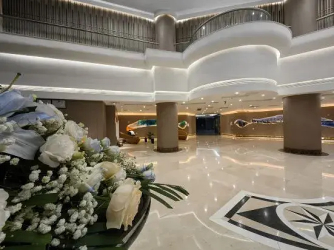 Zhong Yintianyi Hotel(中银天艺酒店(海口骑楼老街日月广场免税店))