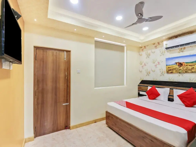Hotel Silver Inn by OYO Rooms