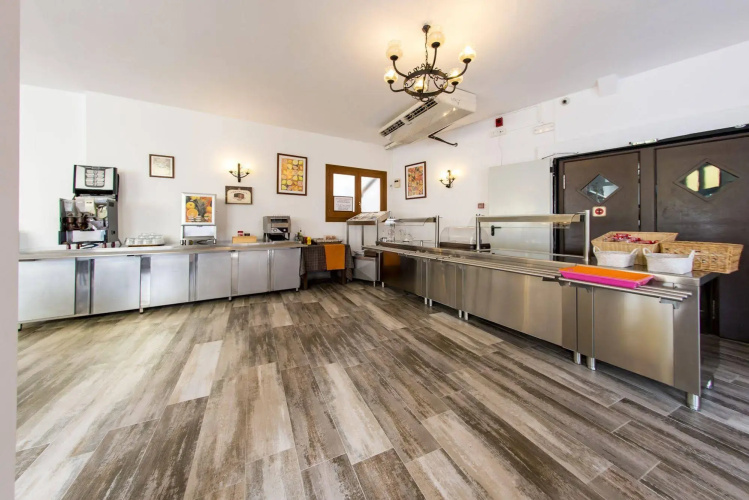 Hostal Tarba