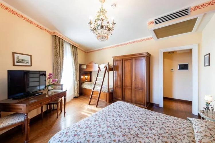 Standard Quadruple room