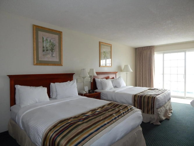 Paradise Plaza Inn