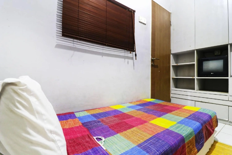Economy room