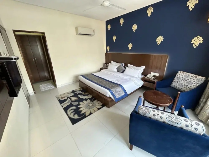 Gautam Hotel Lonavala
