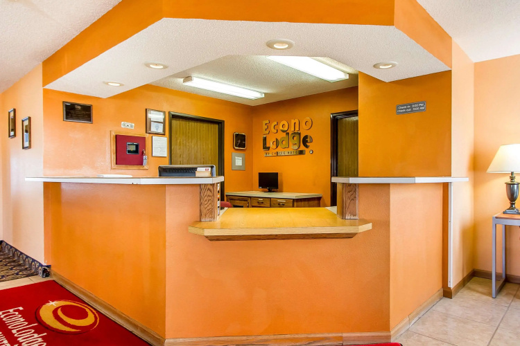 Econo Lodge Inn & Suites Pekin - Peoria Area