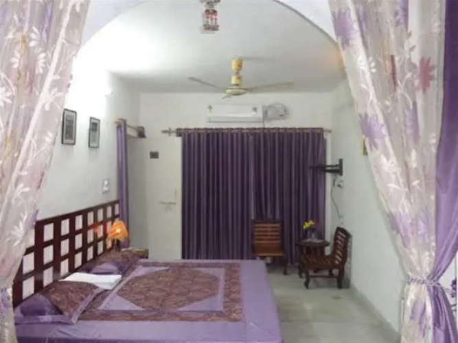 Sri Radha Krishna Kunj