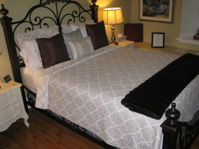 Clyde Hall Bed and Breakfast