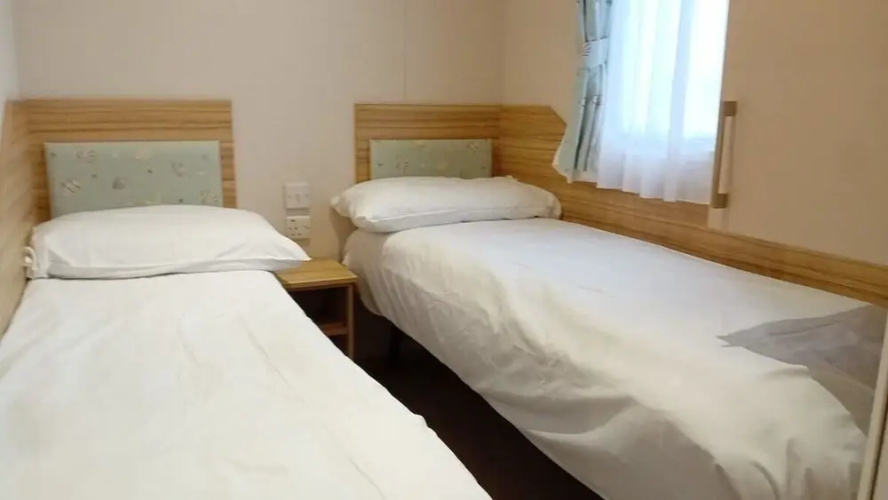 Golden Sands Plot K2 Bed Caravan