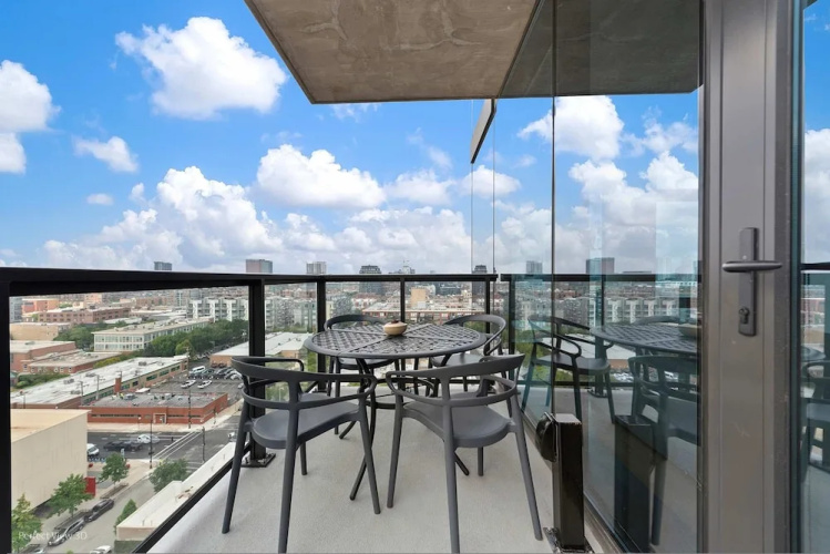 West Loop Group Hub 3 Modern 2BR Apartments