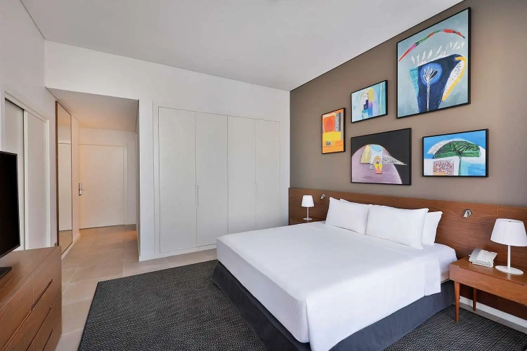 2 Bedrooms with Staff Chambers Suite with sea view