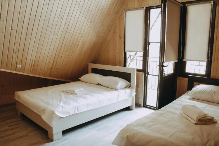 Dom Adonis