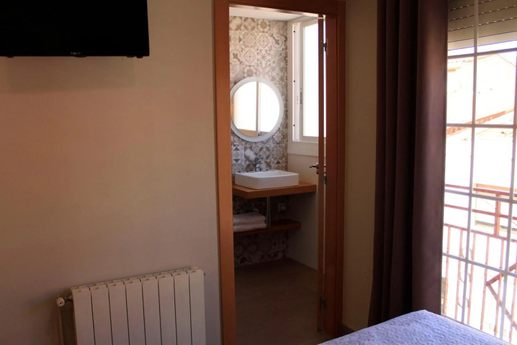 Hostal La Romànica