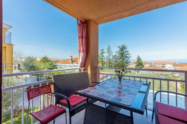 Apartment Besima
