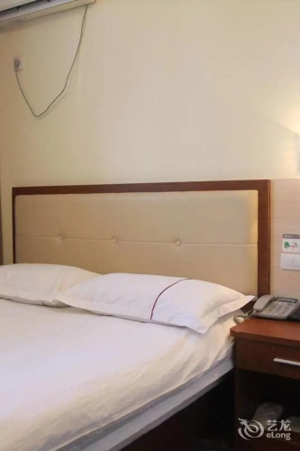 Ailv Holiday Hotel(杭州爱旅假日酒店)