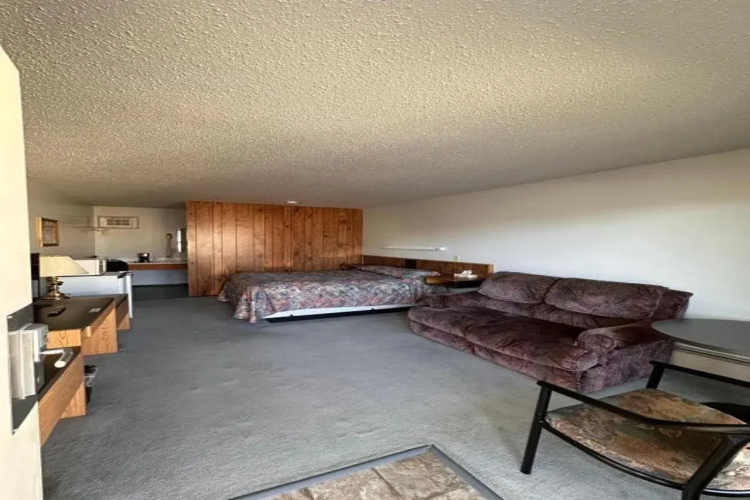 Howard Johnson By Wyndham Edson