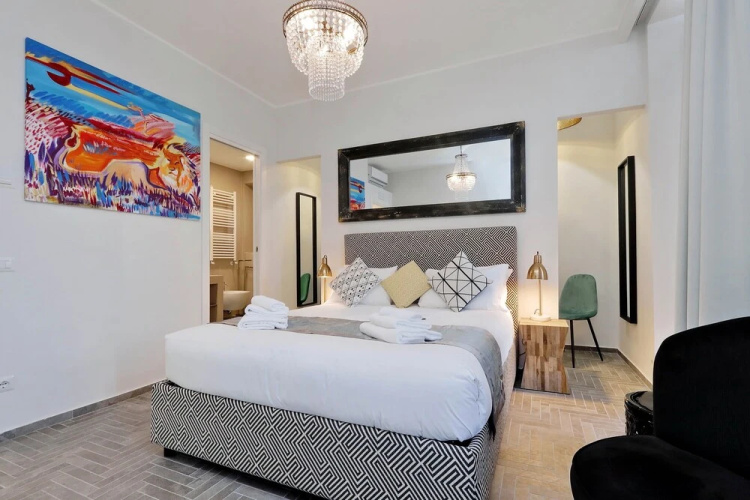 Della Croce Rooms