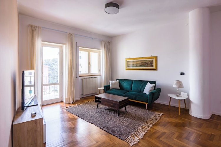 2 Bedrooms Apartment